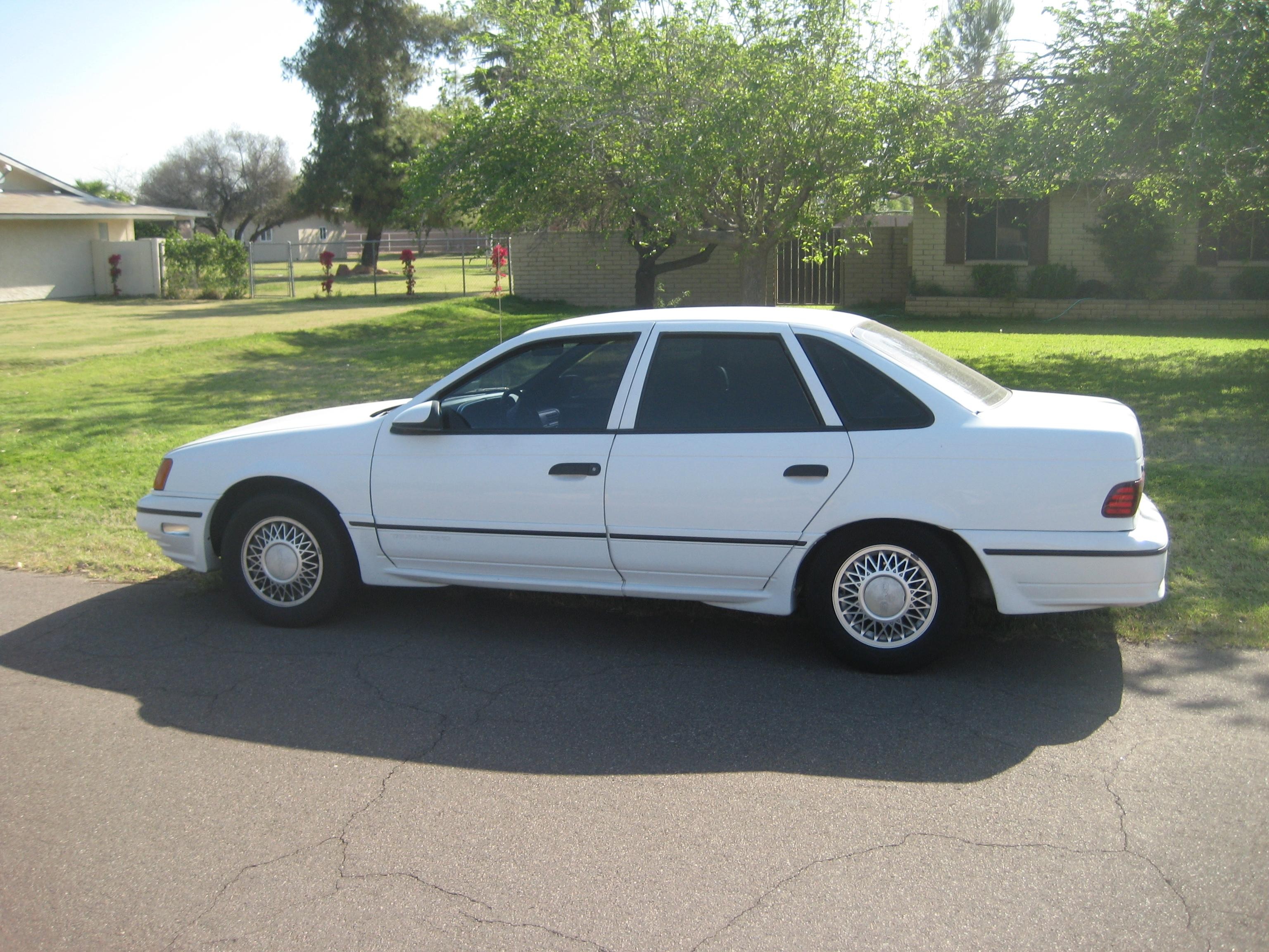 1990 FORD TAURUS