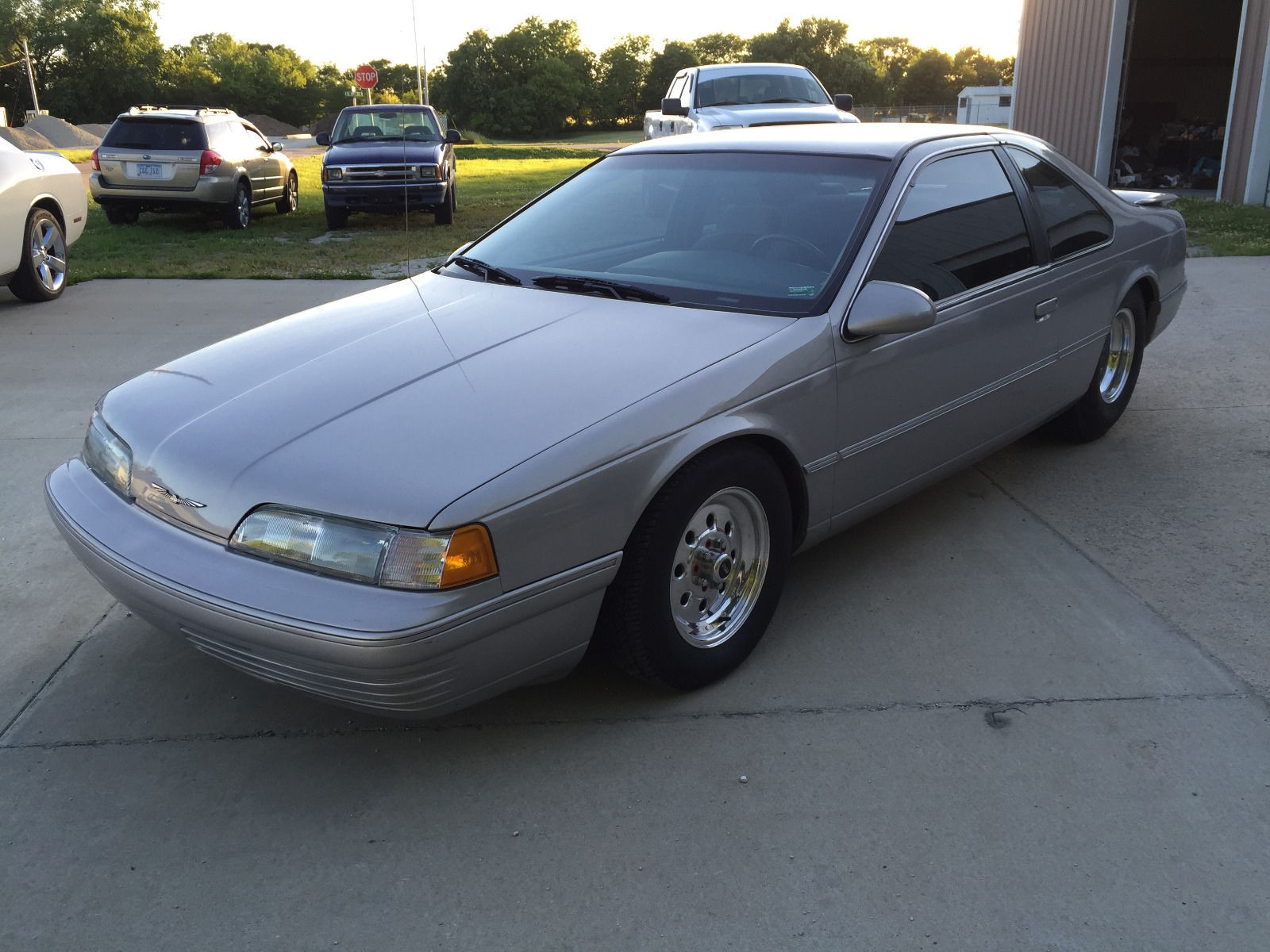 1991 FORD THUNDERBIRD