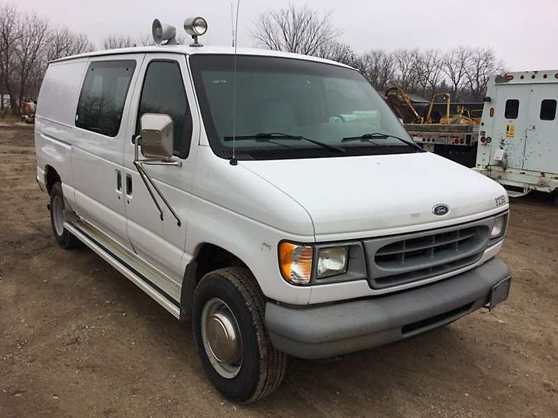 1999 FORD E-250