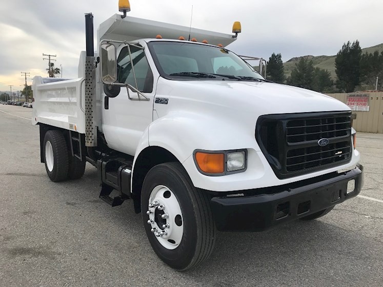 2000 FORD F-750
