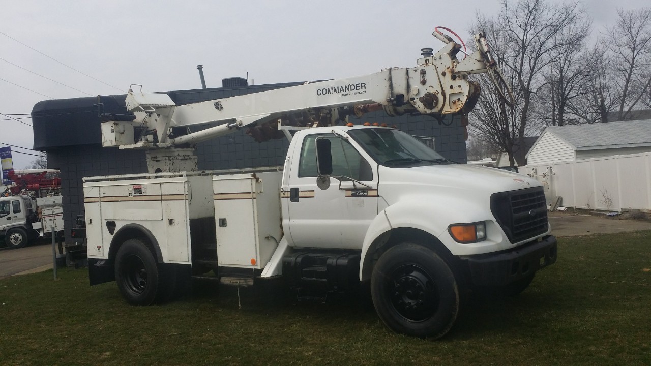 2001 FORD F-750