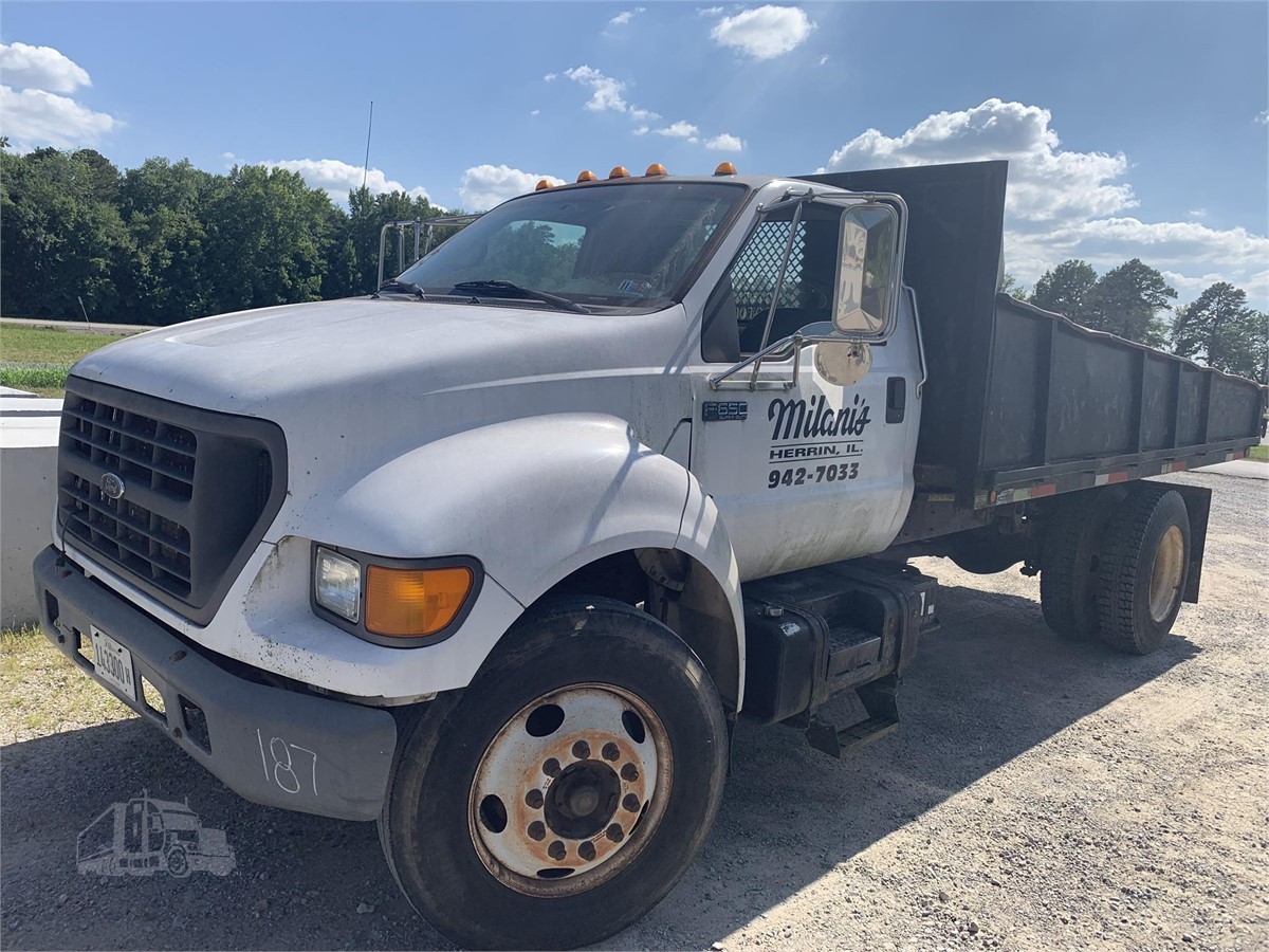 2002 FORD F-650