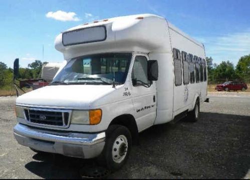 2003 FORD E-450