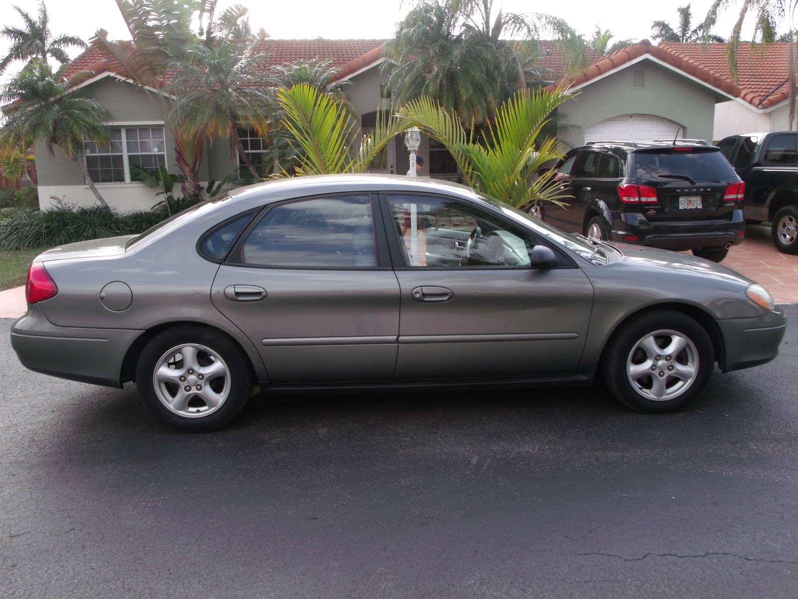 2003 FORD TAURUS