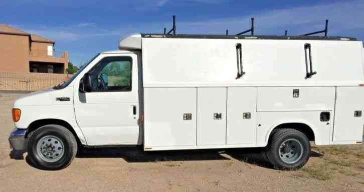 2004 FORD E-450