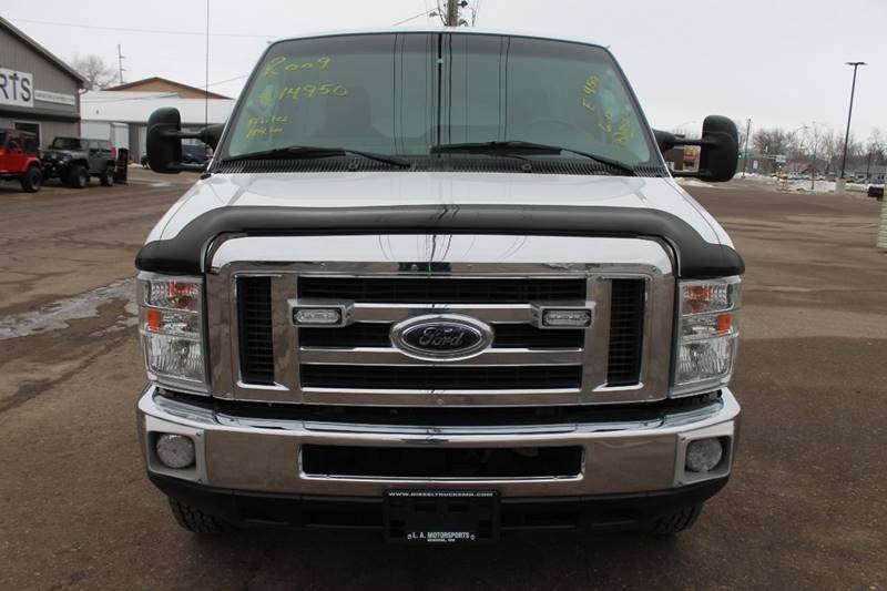 2009 FORD E-450