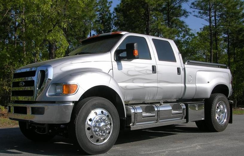 2011 FORD F-650