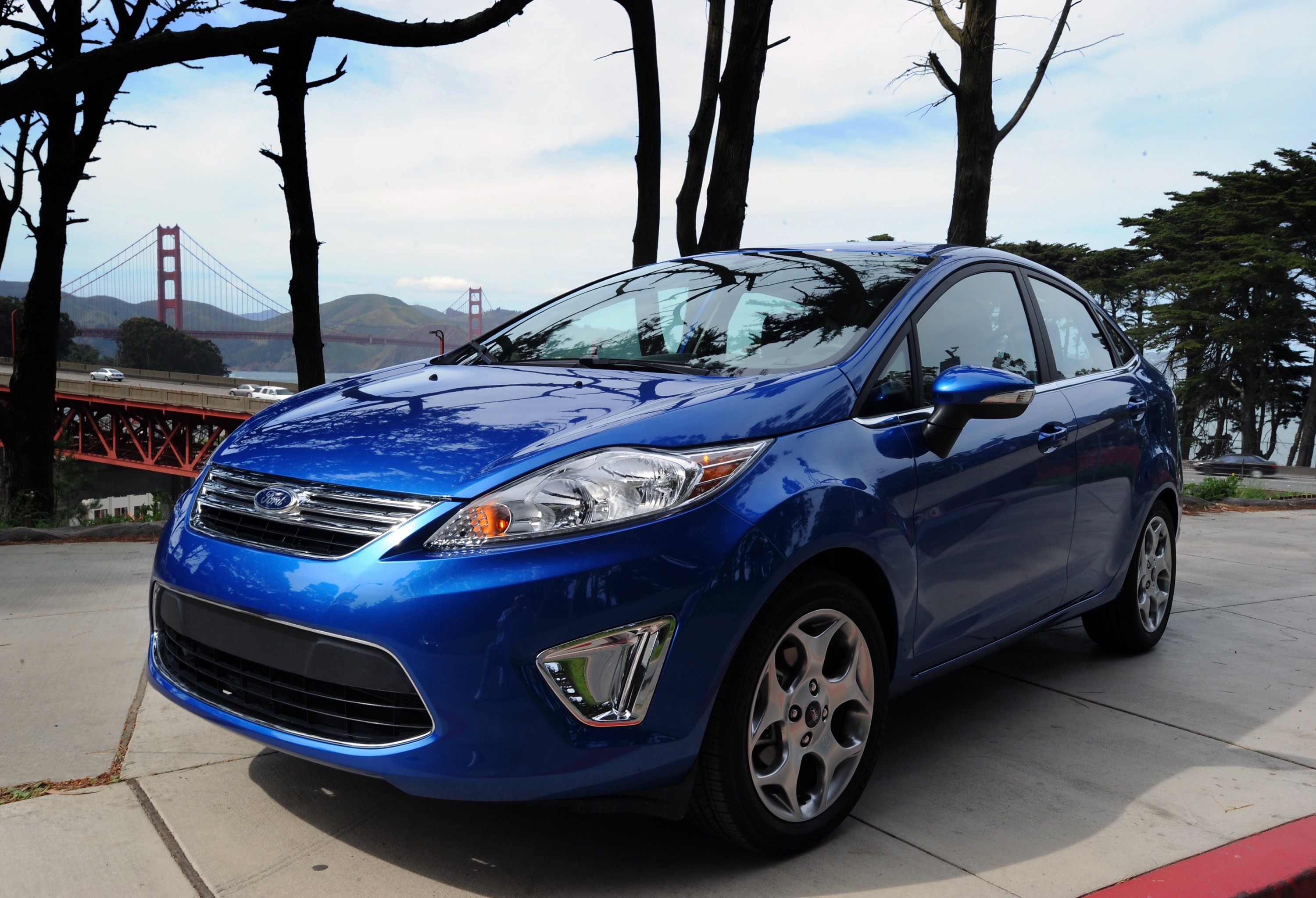 2011 FORD FIESTA