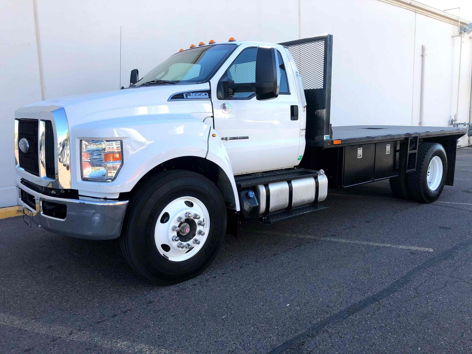 2017 FORD F-650