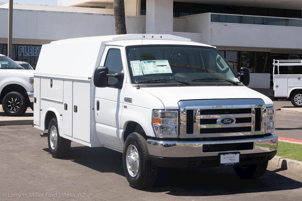 2019 FORD E-350