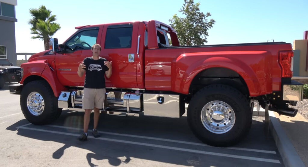 2022 FORD F-750